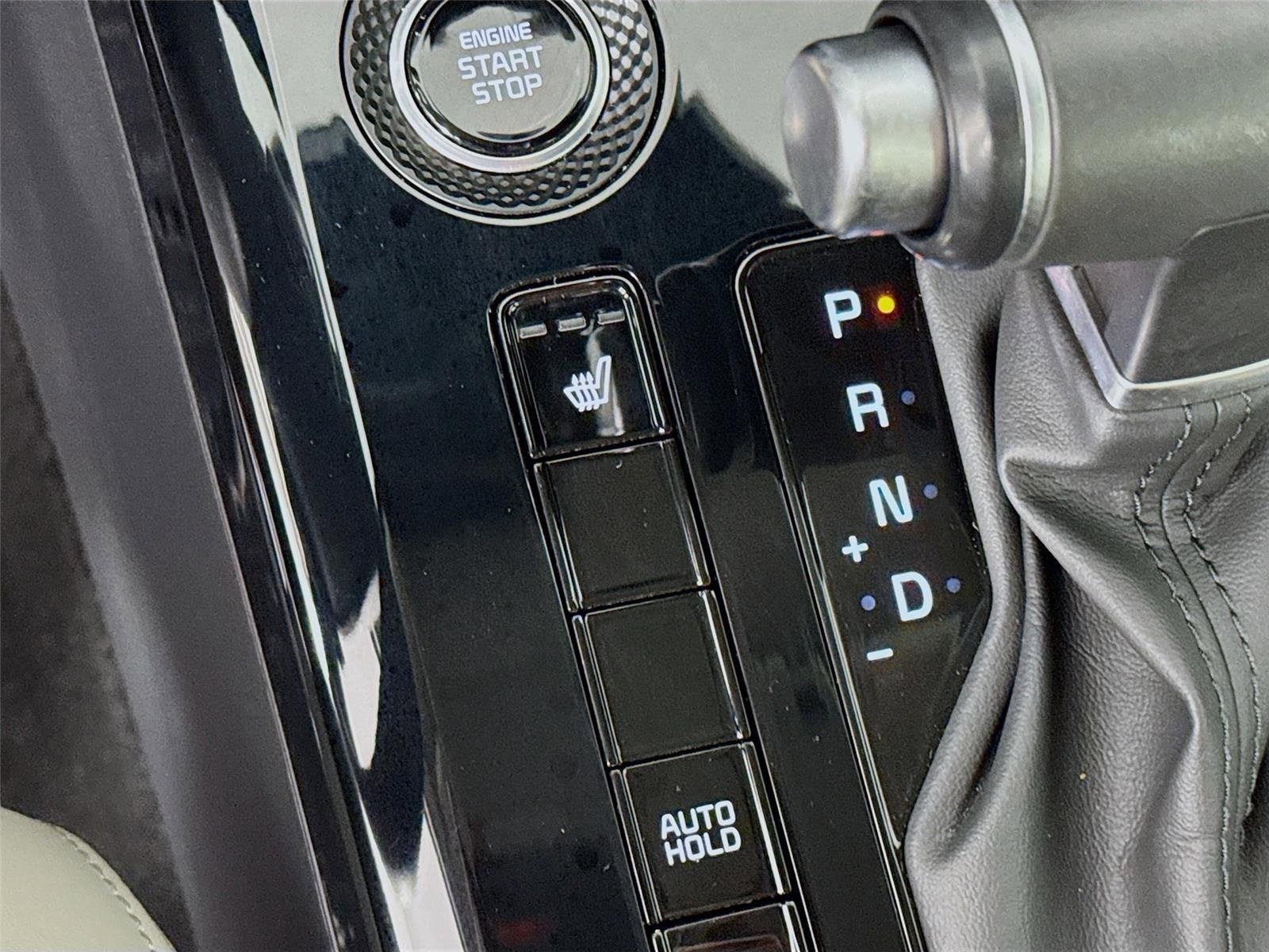 Certified 2023 Kia Niro EX Touring FWD image 22
