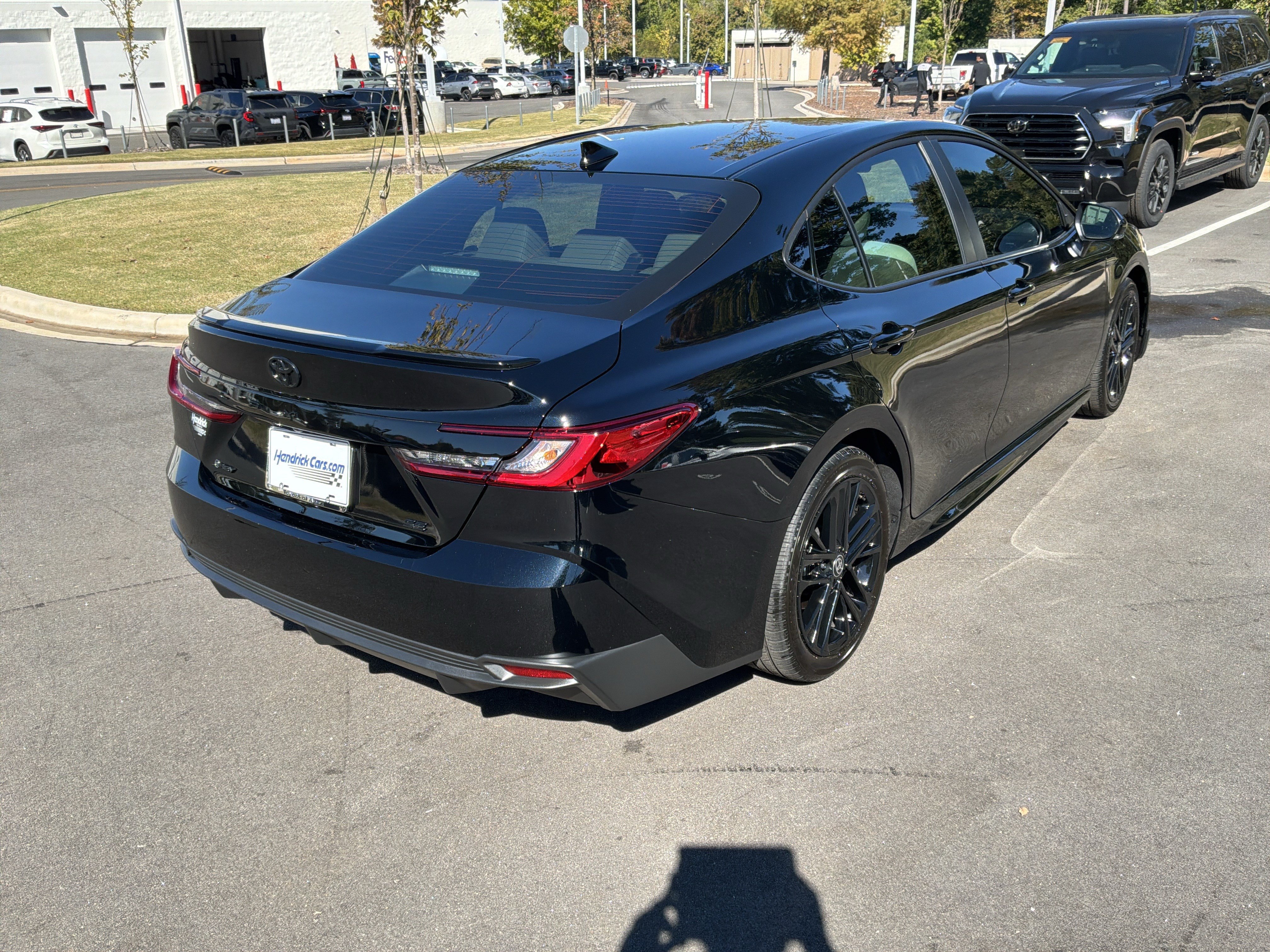 Used 2026 Toyota Camry SE FWD image 10