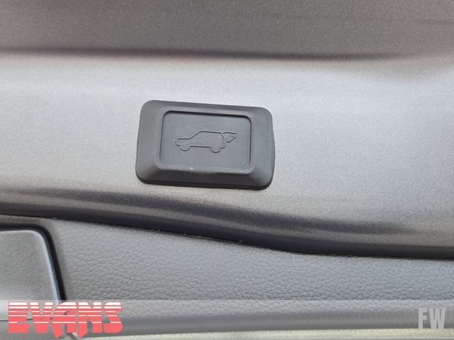 New 2025 Toyota RAV4 XLE w/ Convenience Package image 32