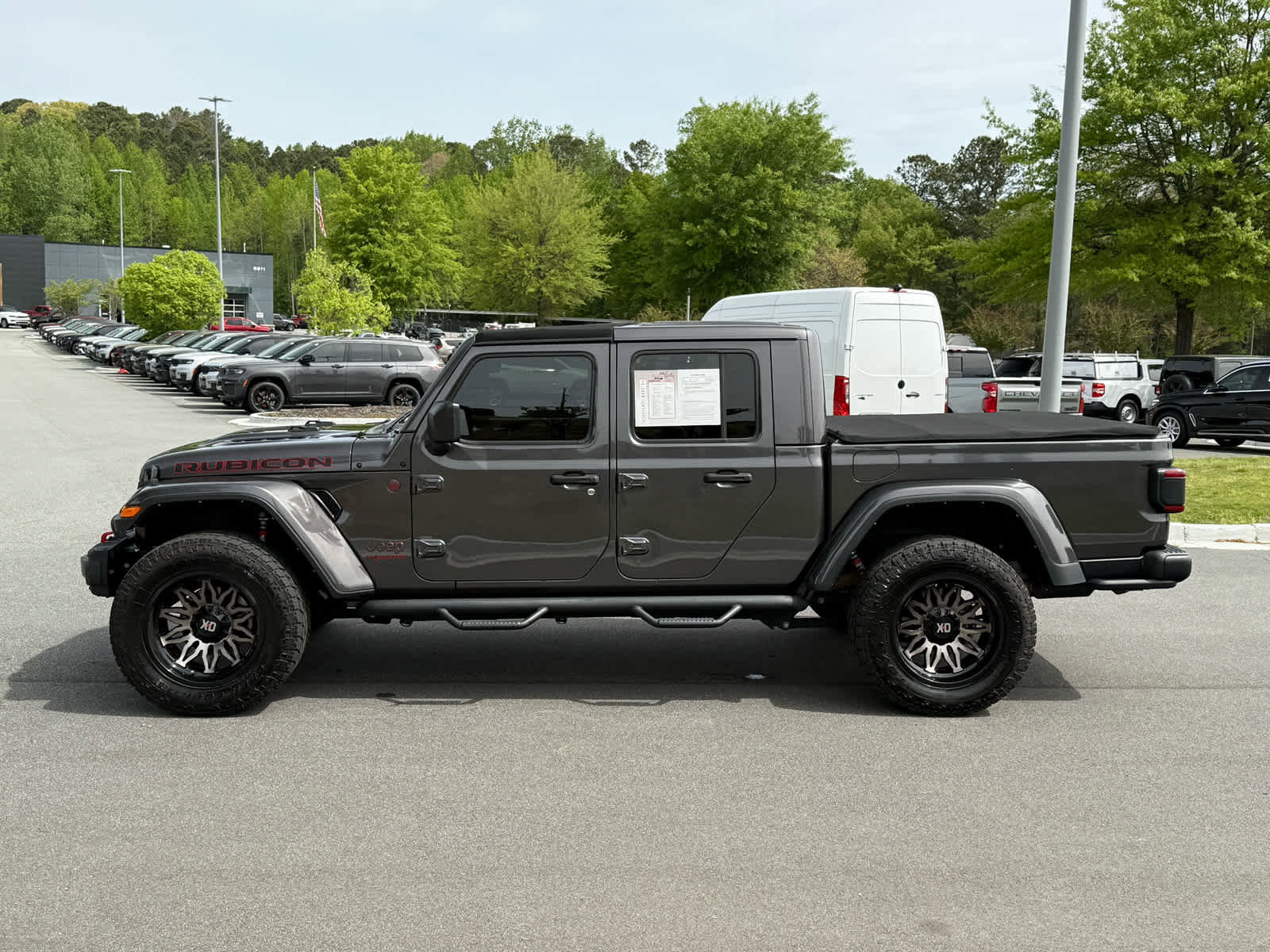 Used 2021 Jeep Gladiator Rubicon image 2