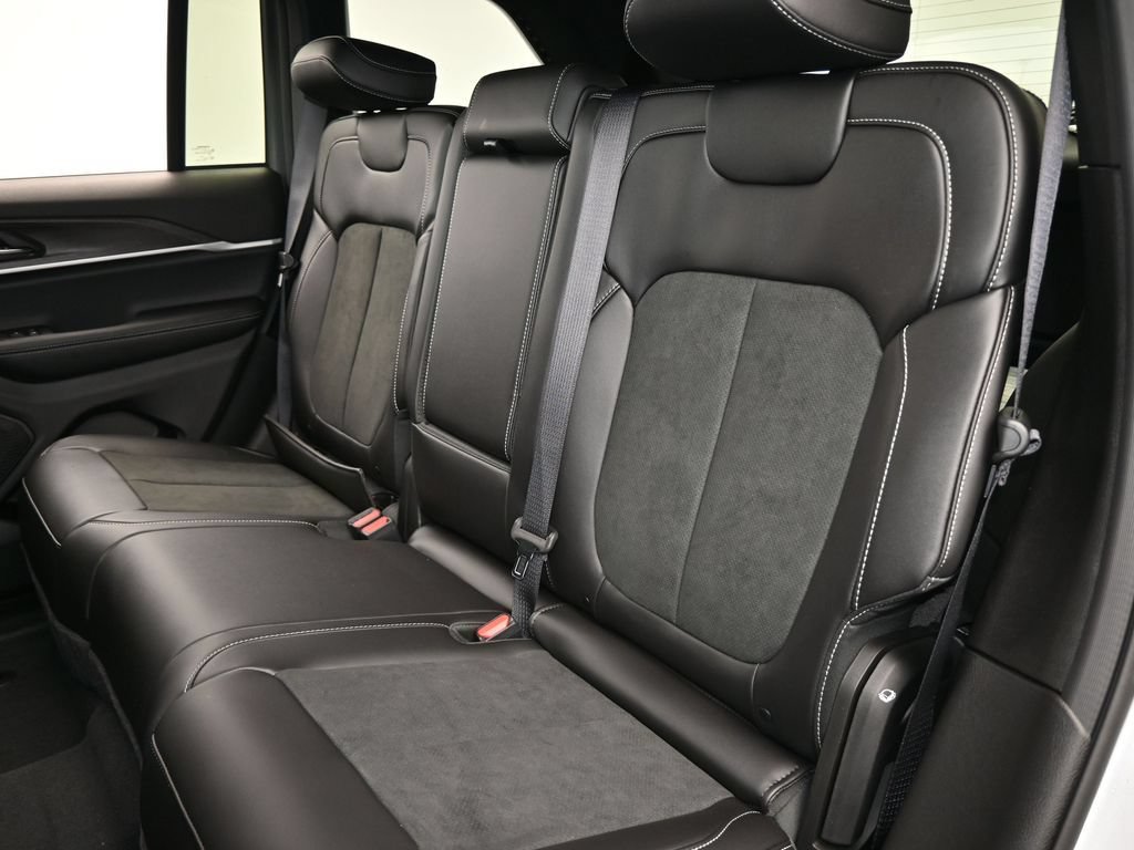 New 2026 Jeep Grand Cherokee Altitude RWD image 26