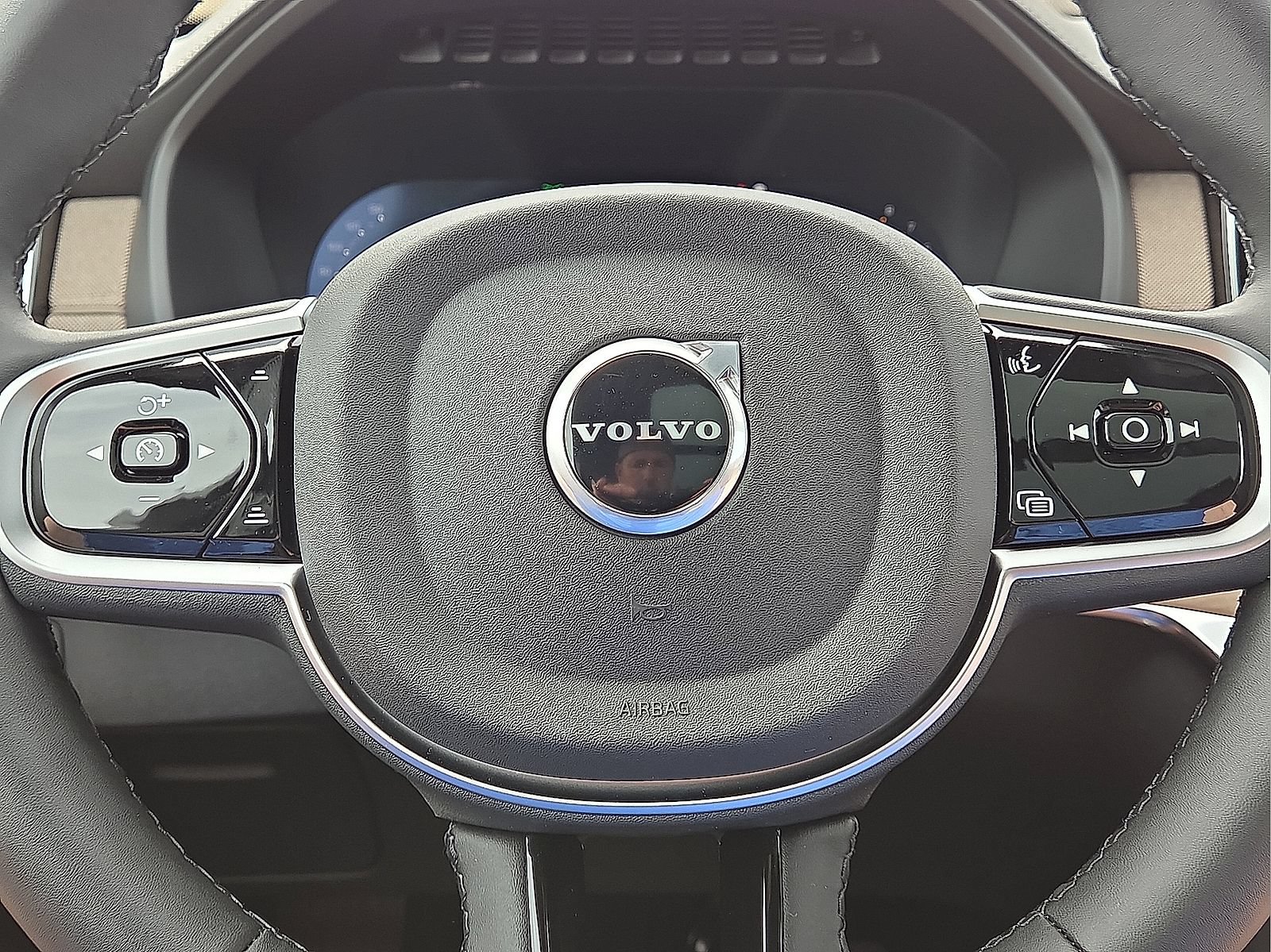 New 2026 Volvo XC90 B6 Ultra w/ Protection Package AWD/4WD image 30