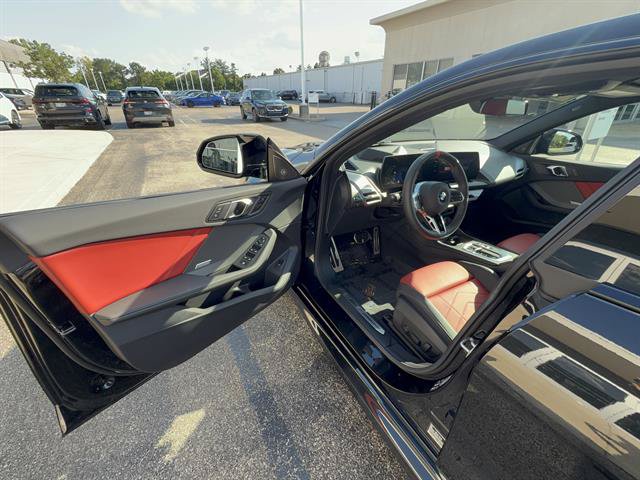 Used 2026 BMW M235i xDrive w/ Technology Package AWD/4WD image 7