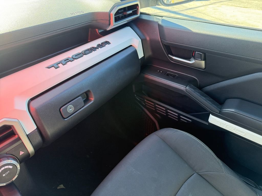 Used 2024 Toyota Tacoma TRD Off-Road image 30