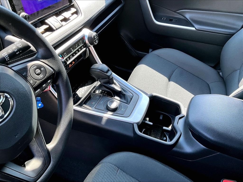 Certified 2024 Toyota RAV4 LE AWD/4WD image 20