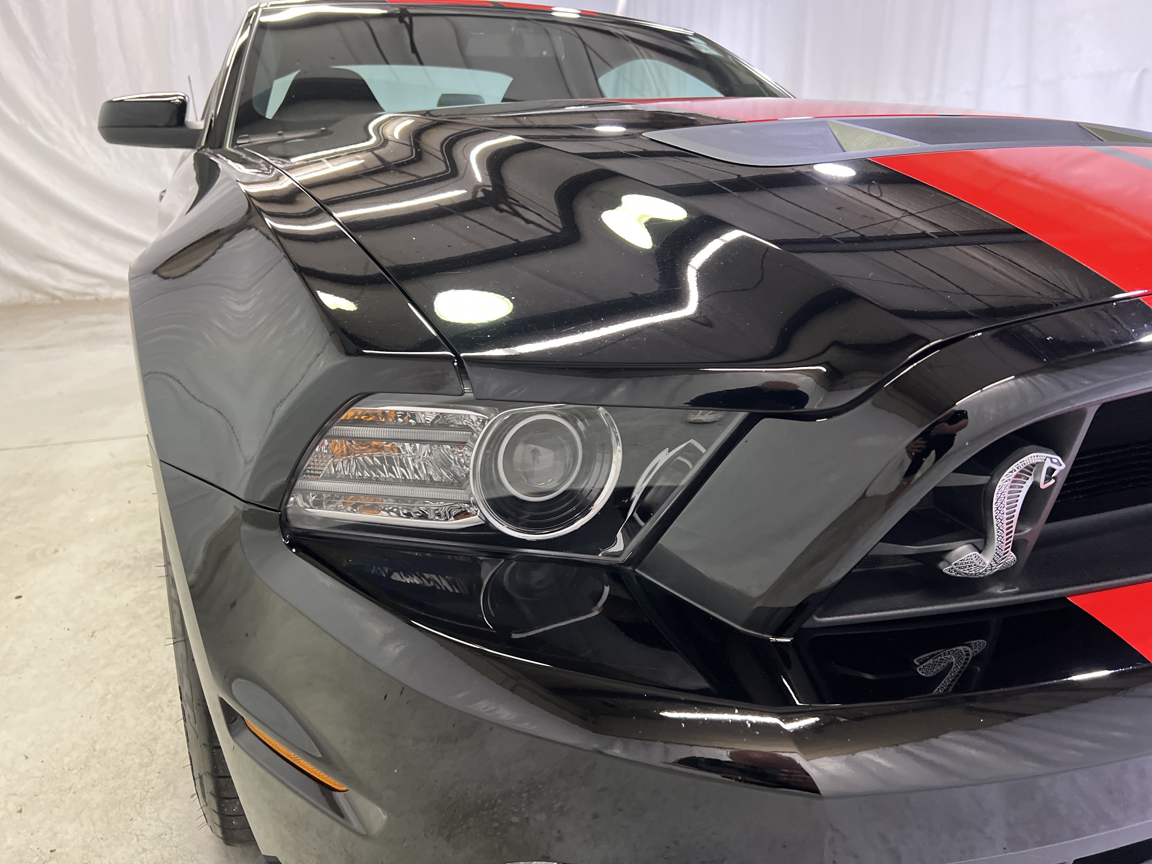 Used 2013 Ford Mustang Shelby GT500 RWD image 5