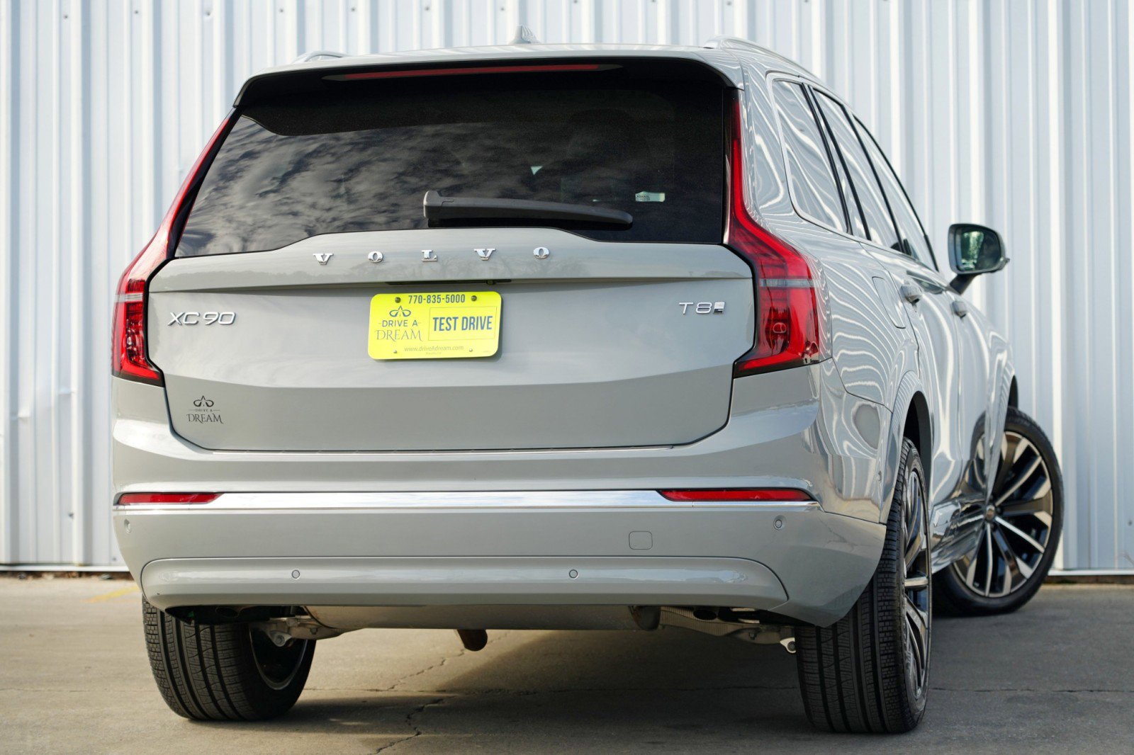 Used 2025 Volvo XC90 T8 Plus w/ Protection Package Premier AWD/4WD image 5