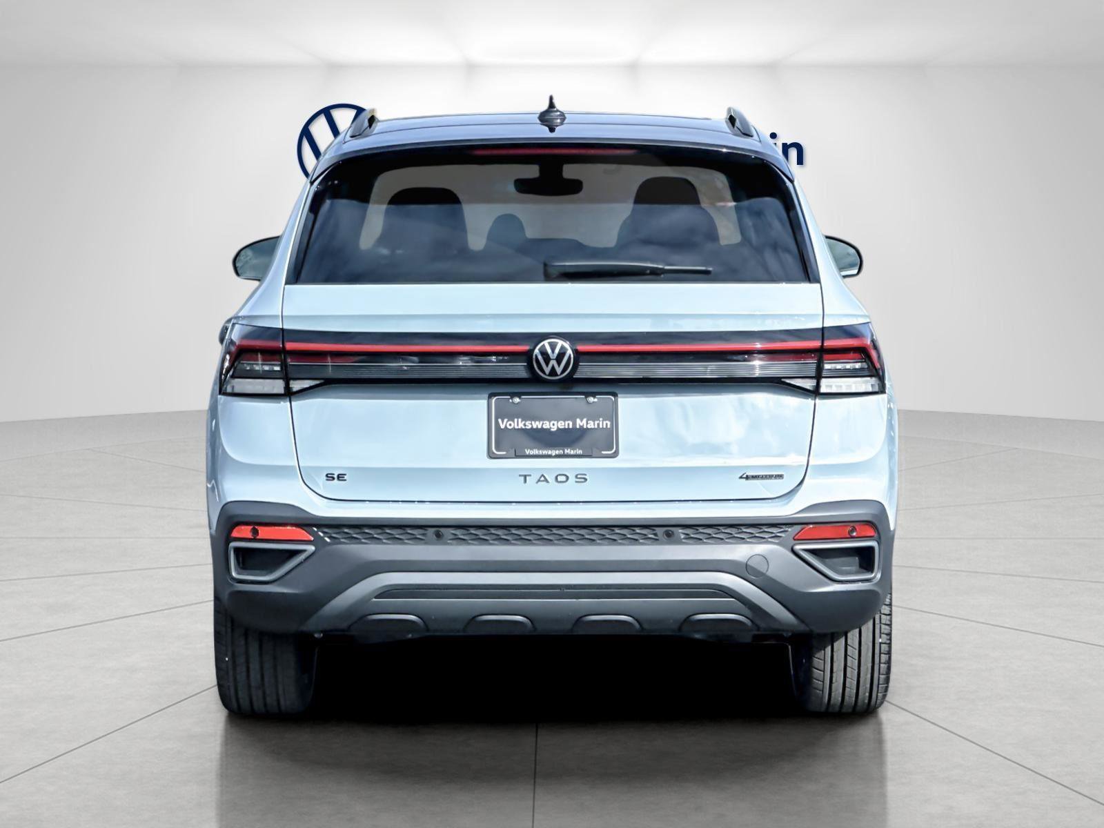 New 2026 Volkswagen Taos SE image 4