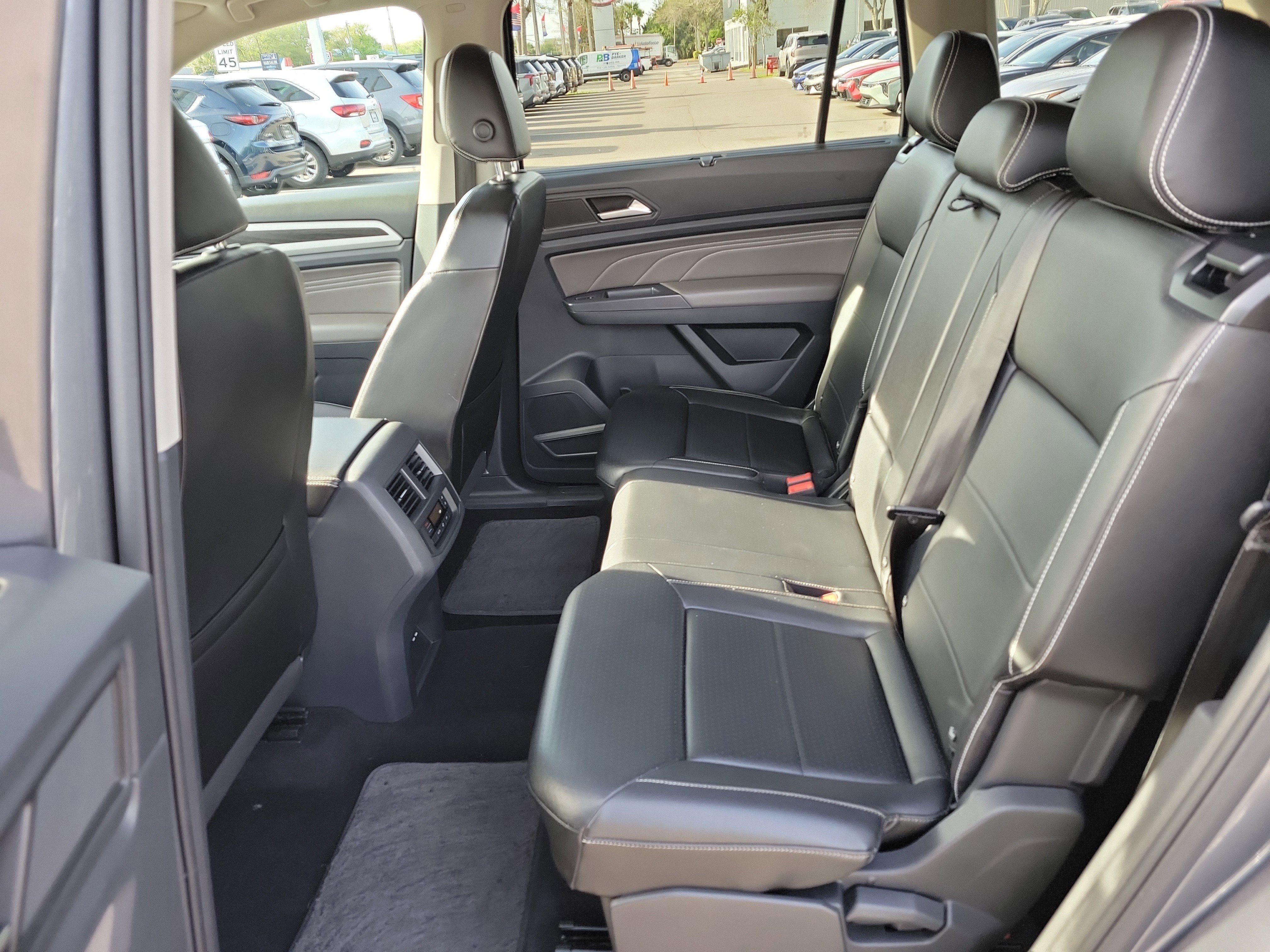 Used 2021 Volkswagen Atlas SE image 16