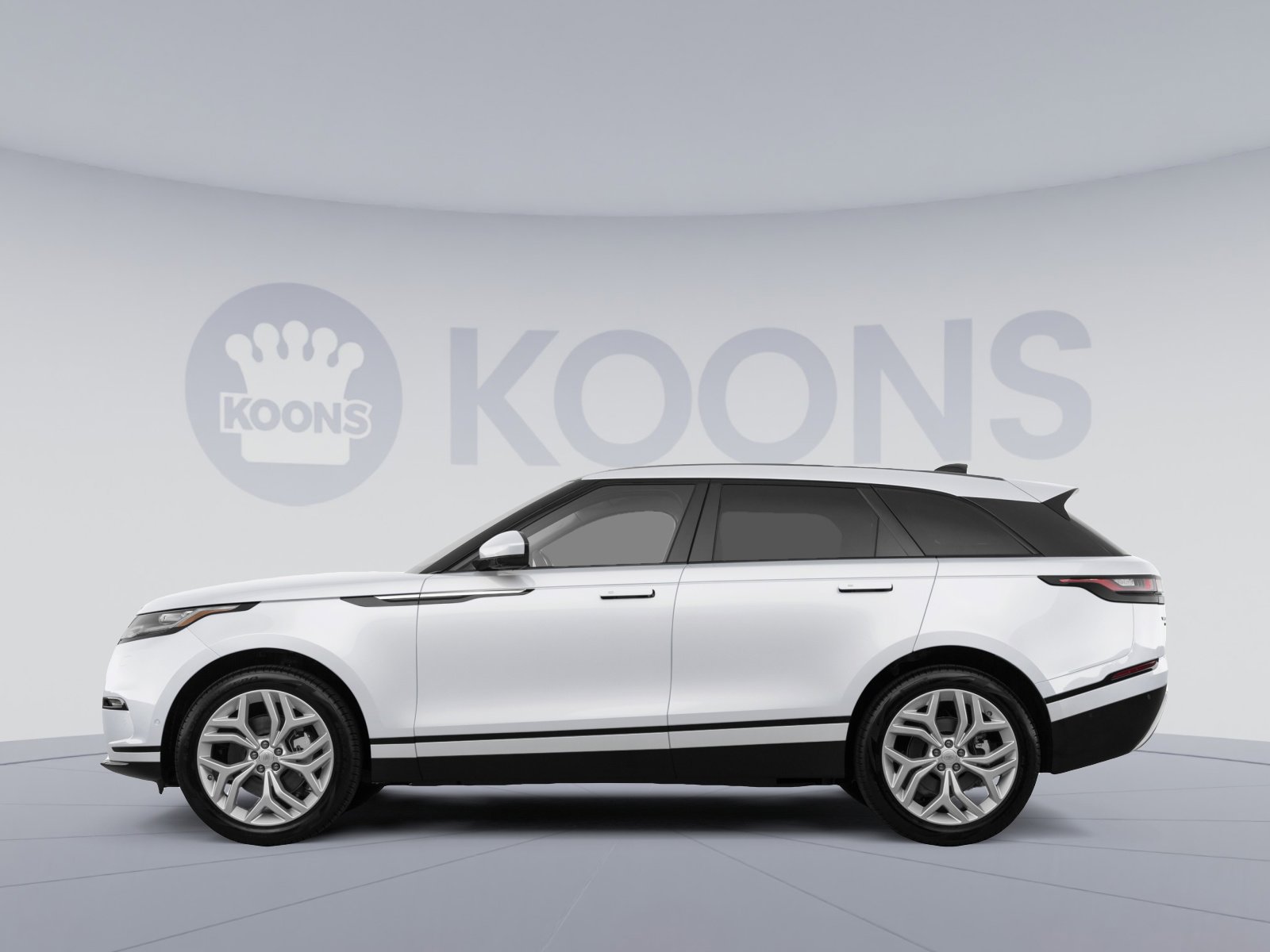 Used 2018 Land Rover Range Rover Velar R-Dynamic SE image 2