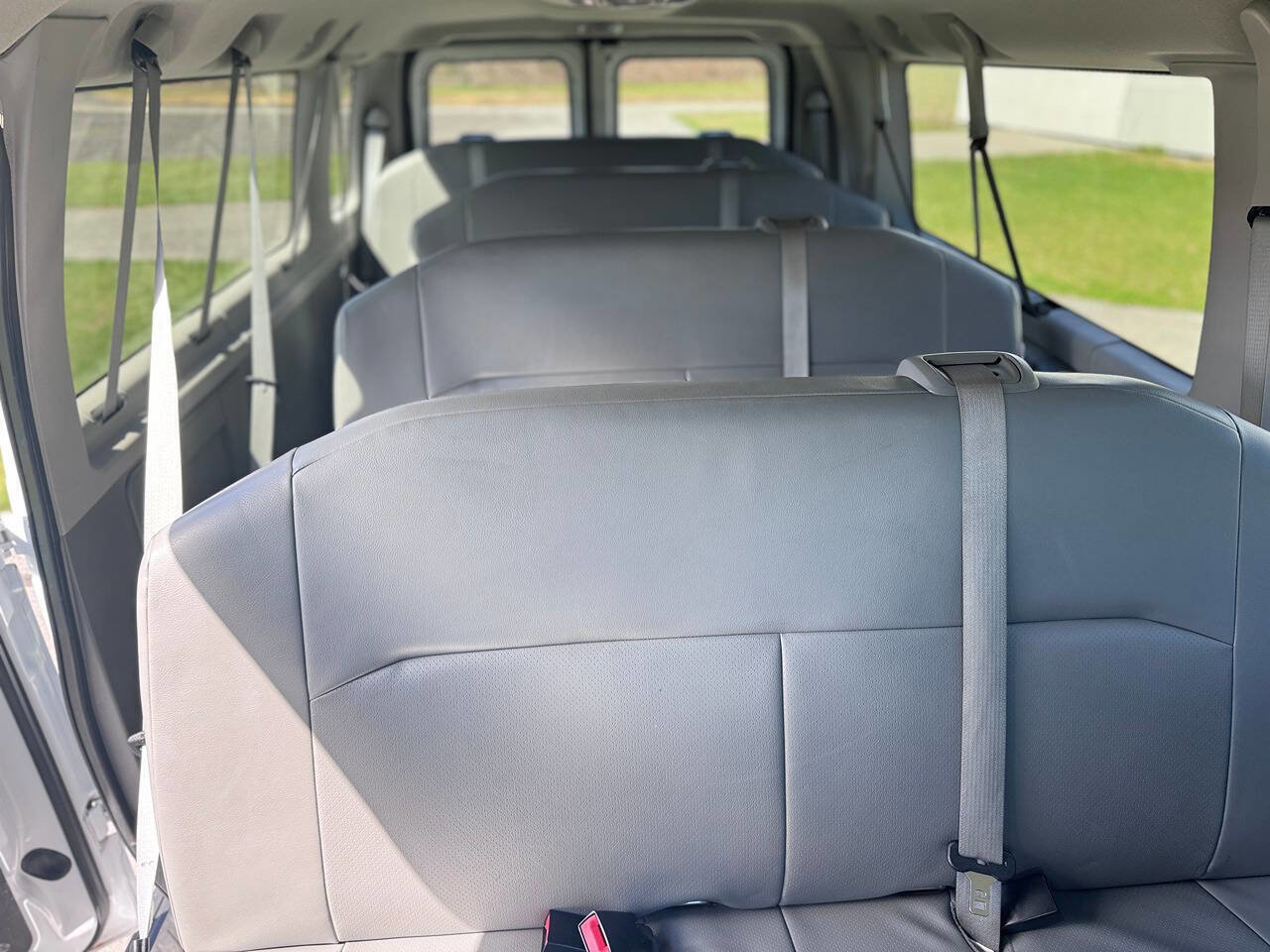 Used 2014 Ford E-350 and Econoline 350 XL RWD image 19