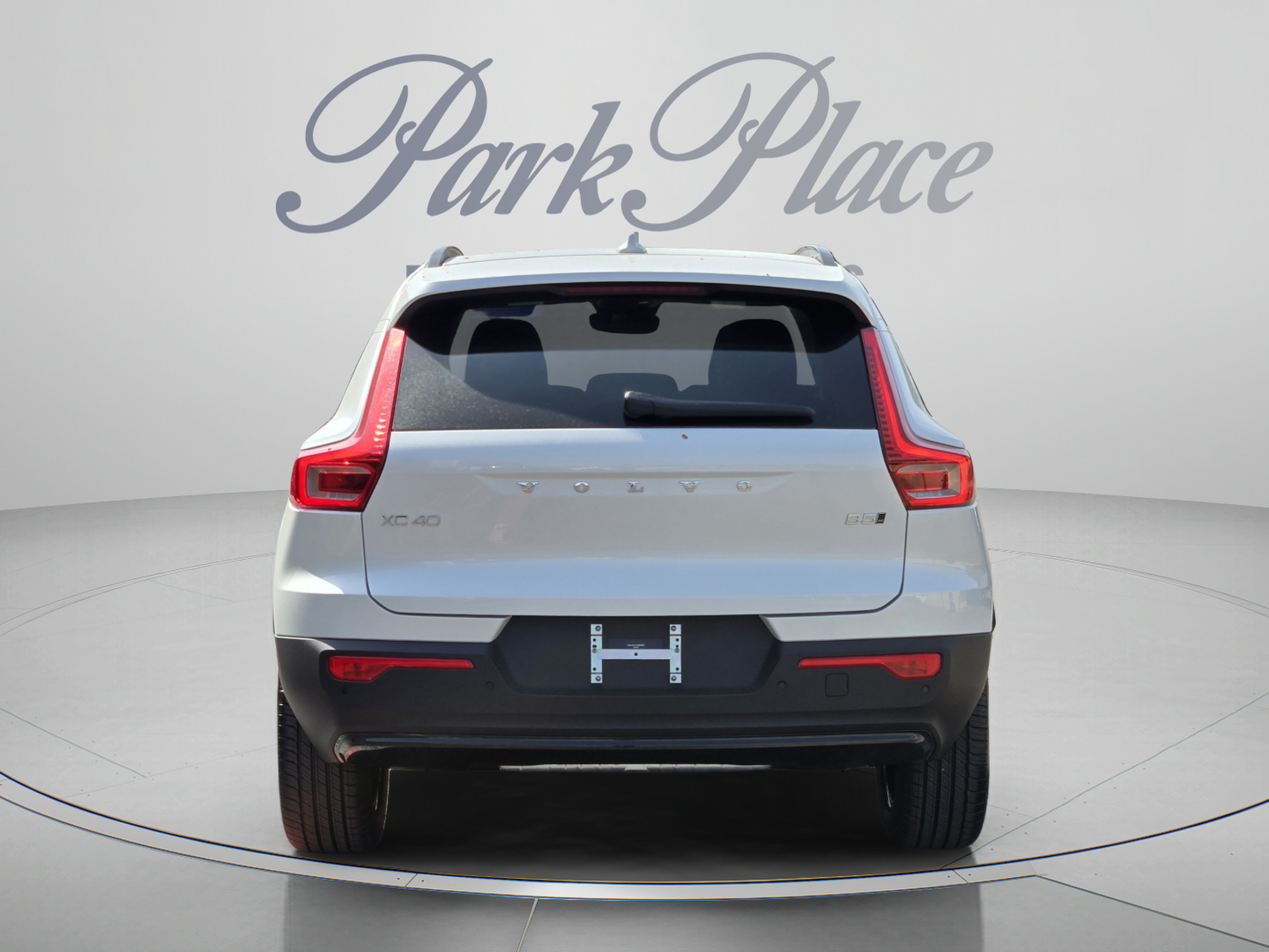 New 2026 Volvo XC40 B5 Core w/ Protection Package Premier AWD/4WD image 4