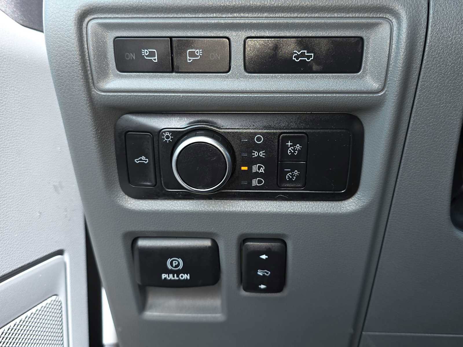 Used 2022 Ford F150 Lightning XLT image 30