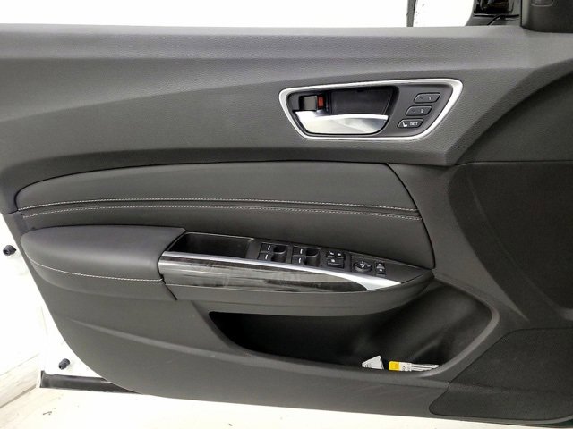 Used 2018 Acura TLX image 7