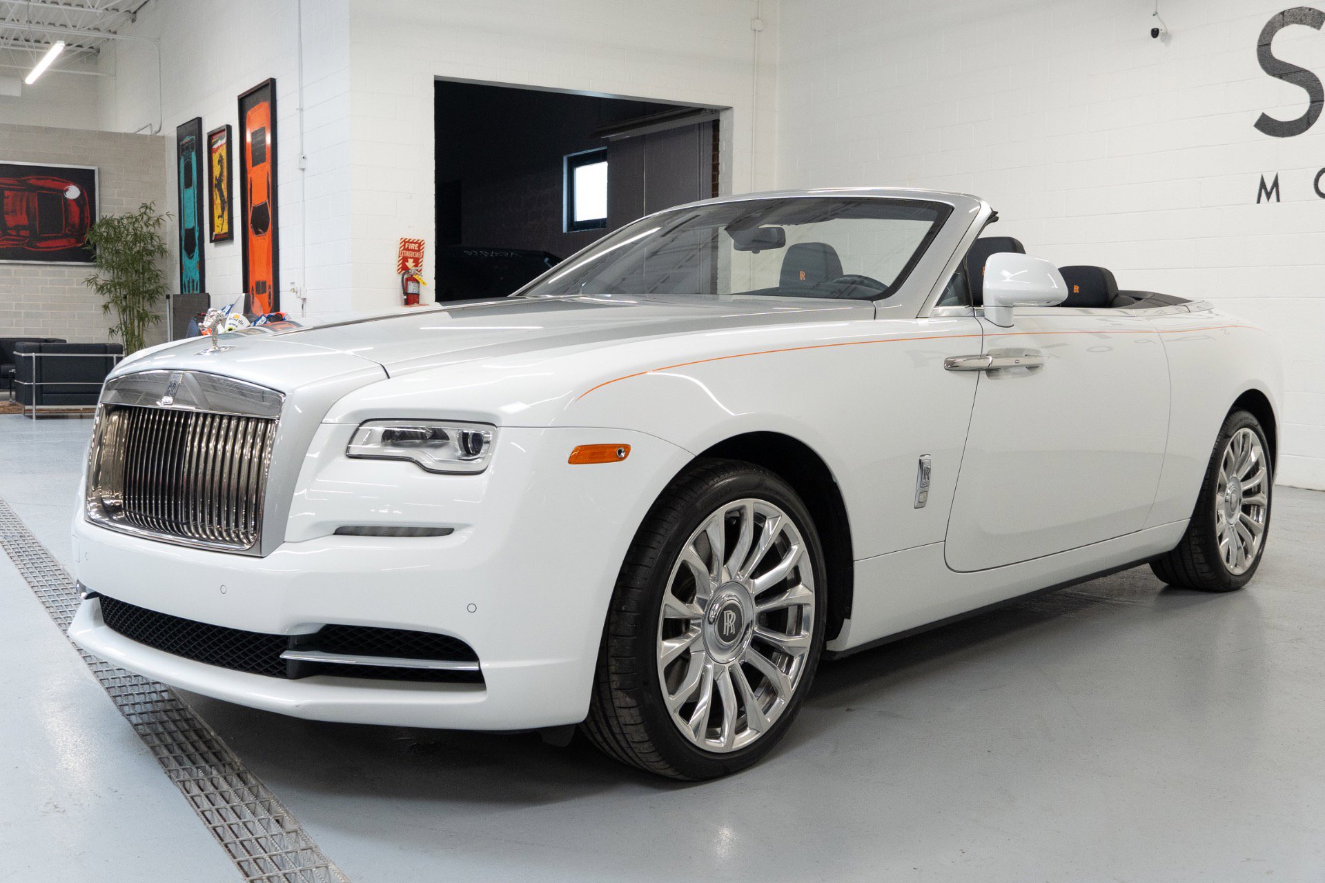 Used 2020 Rolls-Royce Dawn image 6