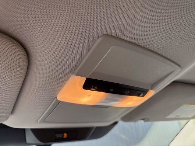 Used 2022 Nissan Pathfinder S image 24