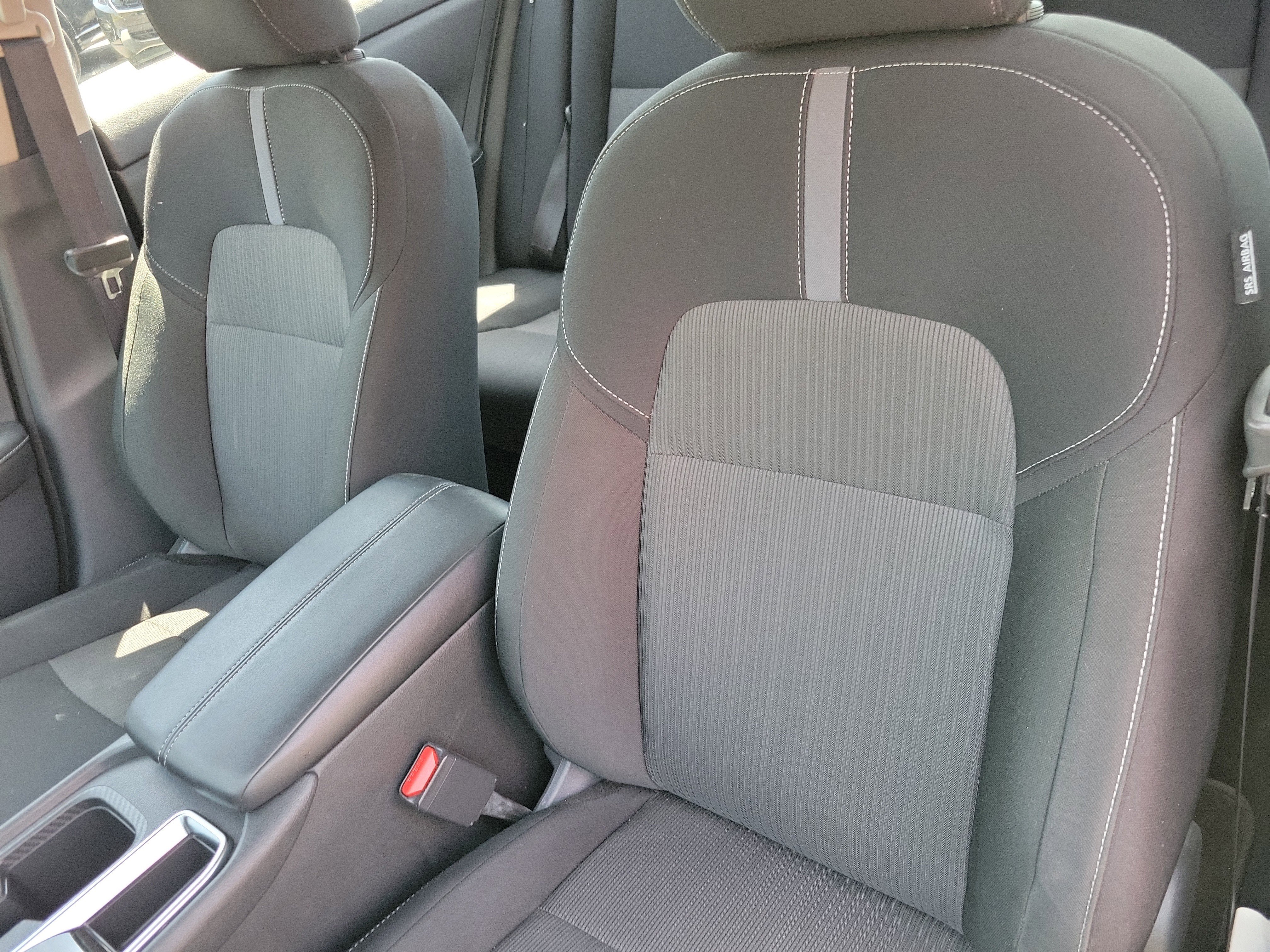 Used 2025 Nissan Sentra SV w/ All-Weather Package FWD image 6