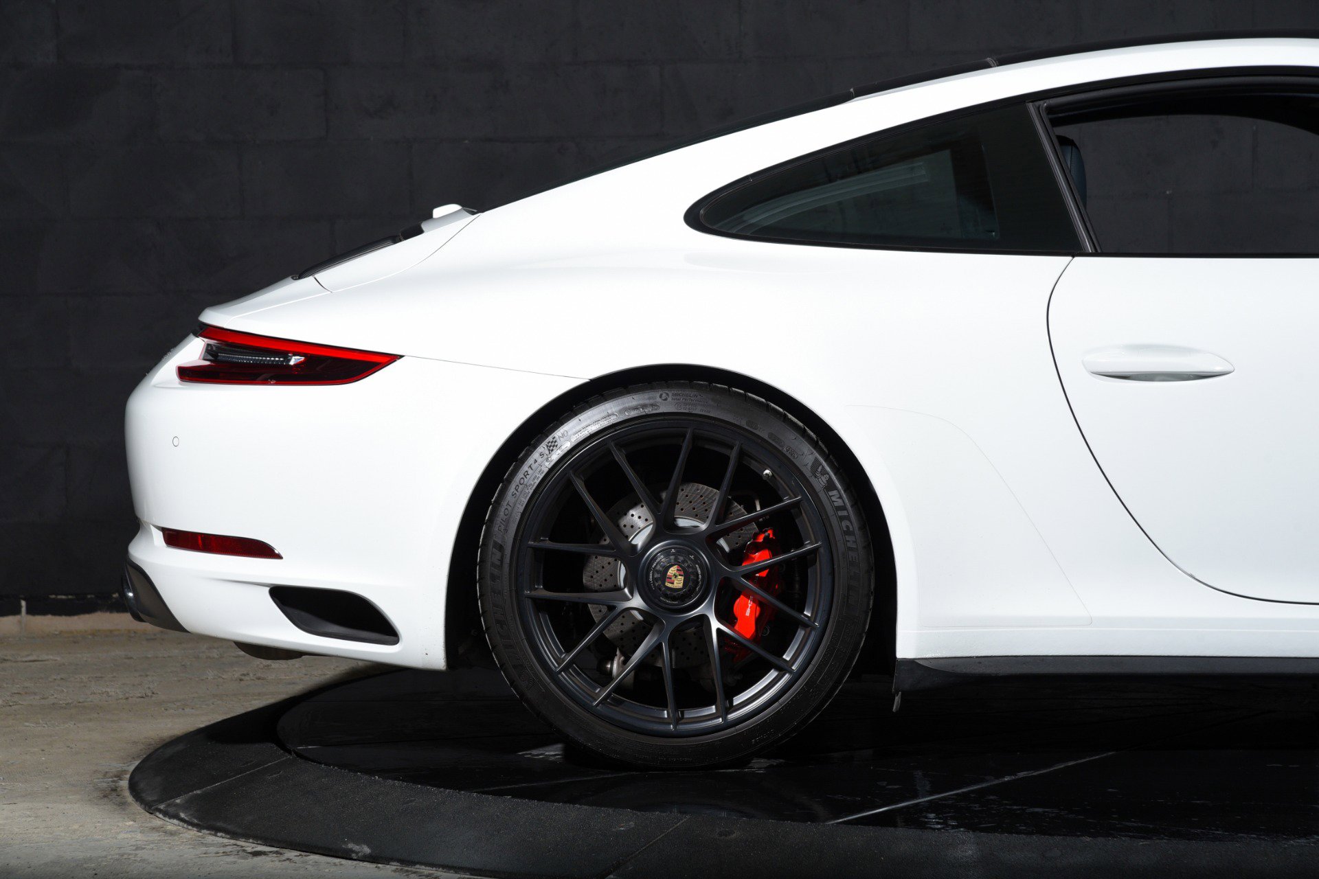 Used 2019 Porsche 911 Carrera GTS RWD image 20