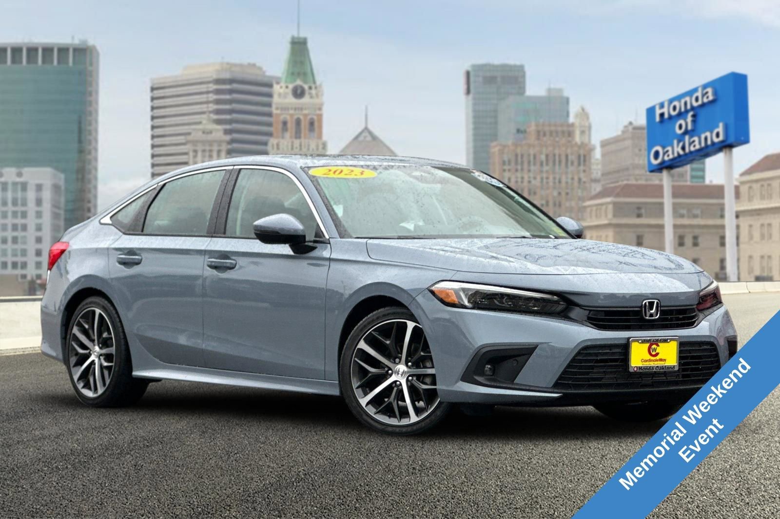 Used 2023 Honda Civic Touring image 3