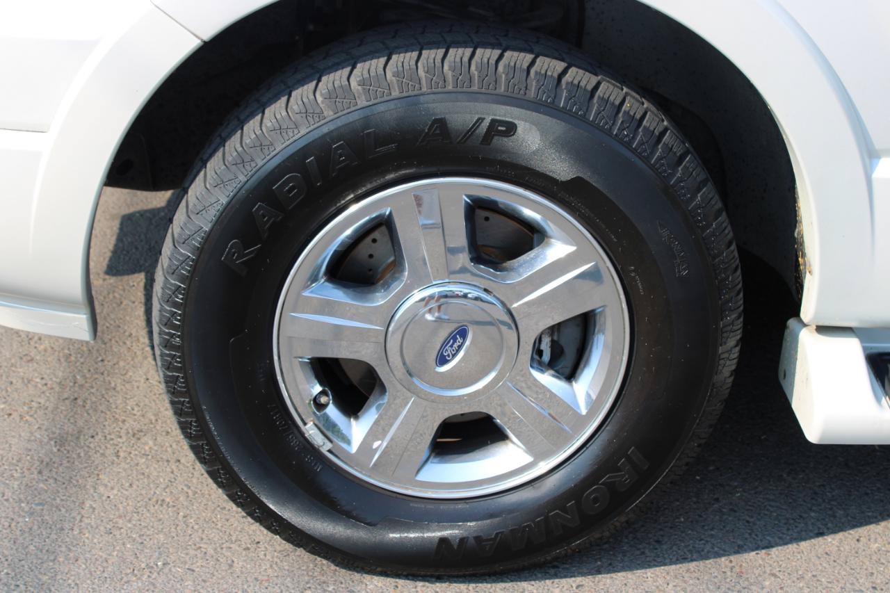 Used 2005 Ford Expedition Limited RWD image 18