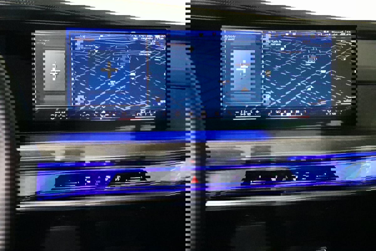 Used 2023 BMW 760i xDrive image 50