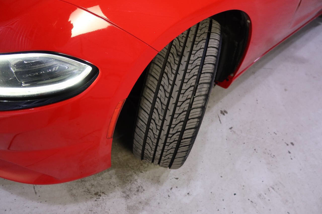 Used 2017 Dodge Charger SXT w/ Rallye Group image 11