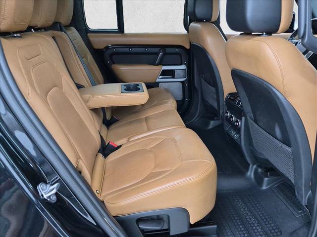 Used 2023 Land Rover Defender 130 SE AWD/4WD image 22