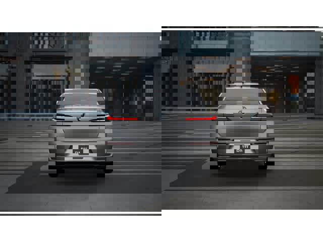 New 2026 BMW i7 eDrive50 w/ Executive Package image 5