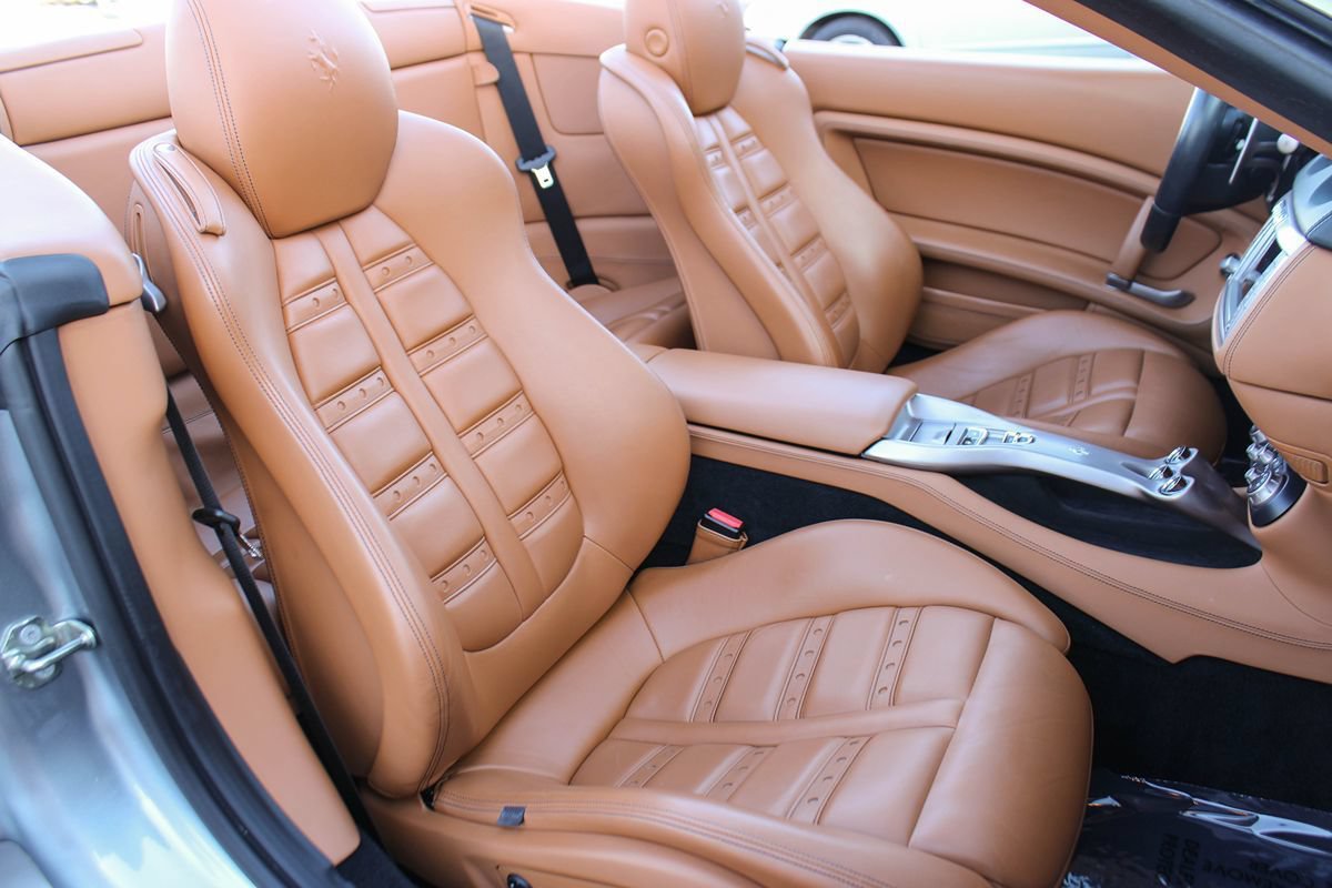 Used 2012 Ferrari California RWD image 22