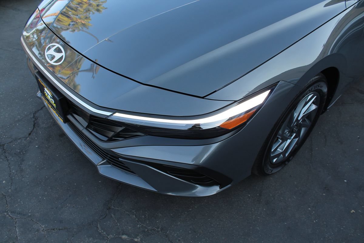 Used 2024 Hyundai Elantra SEL FWD image 10