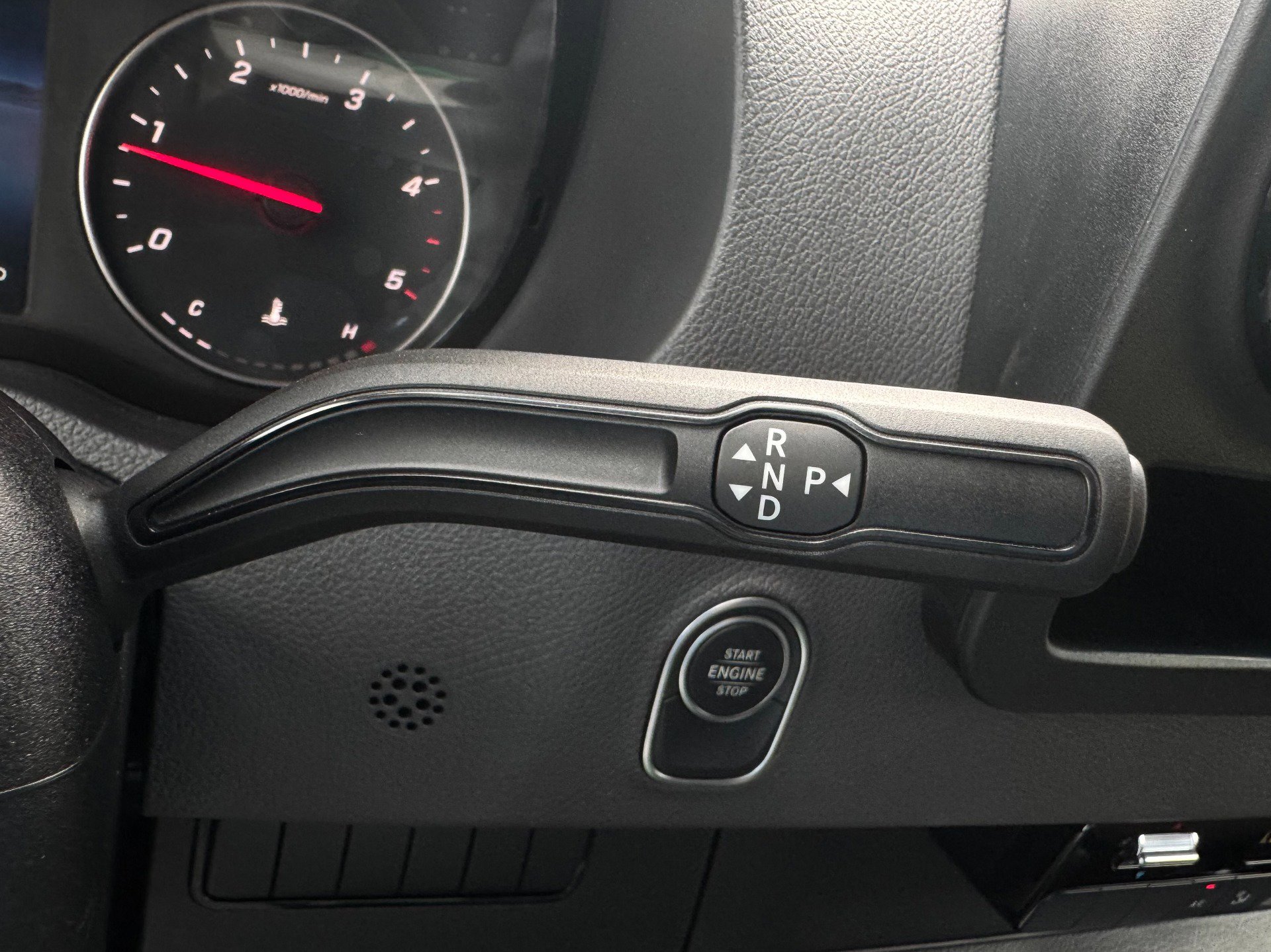 Used 2025 Mercedes-Benz Sprinter 2500 image 35