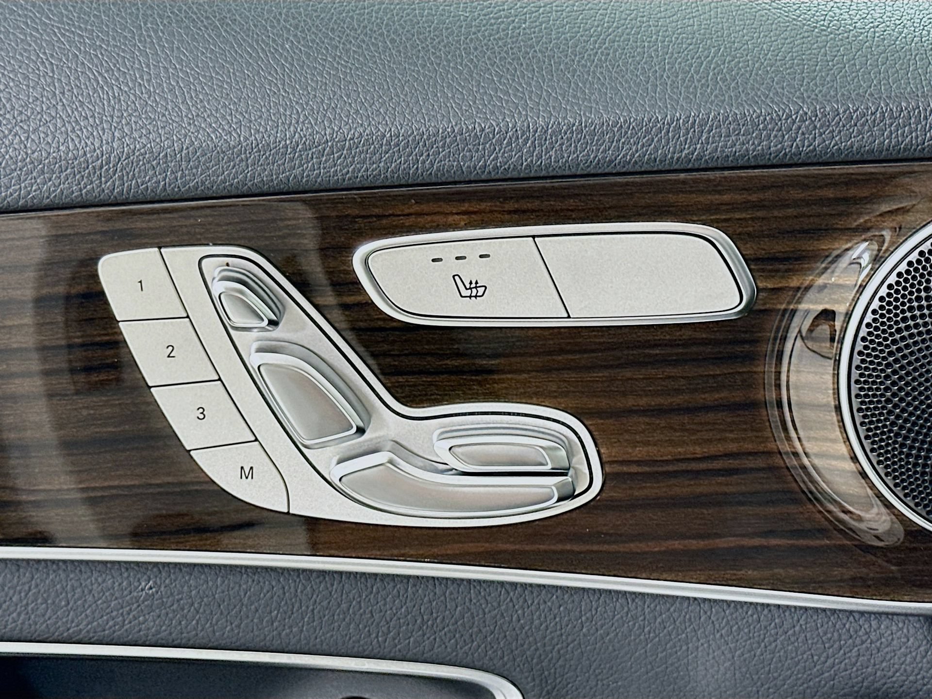 Used 2020 Mercedes-Benz C 300 Sedan image 20
