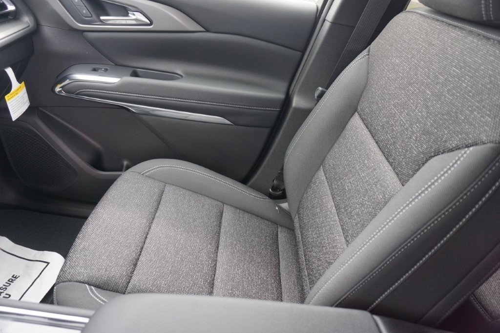 New 2025 Chevrolet Traverse LT w/ Driver Confidence Package image 30