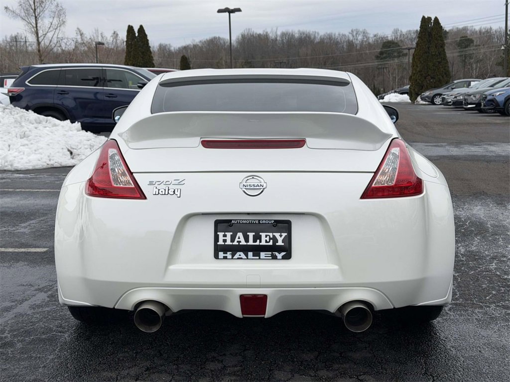 Used 2014 Nissan 370Z Coupe image 19