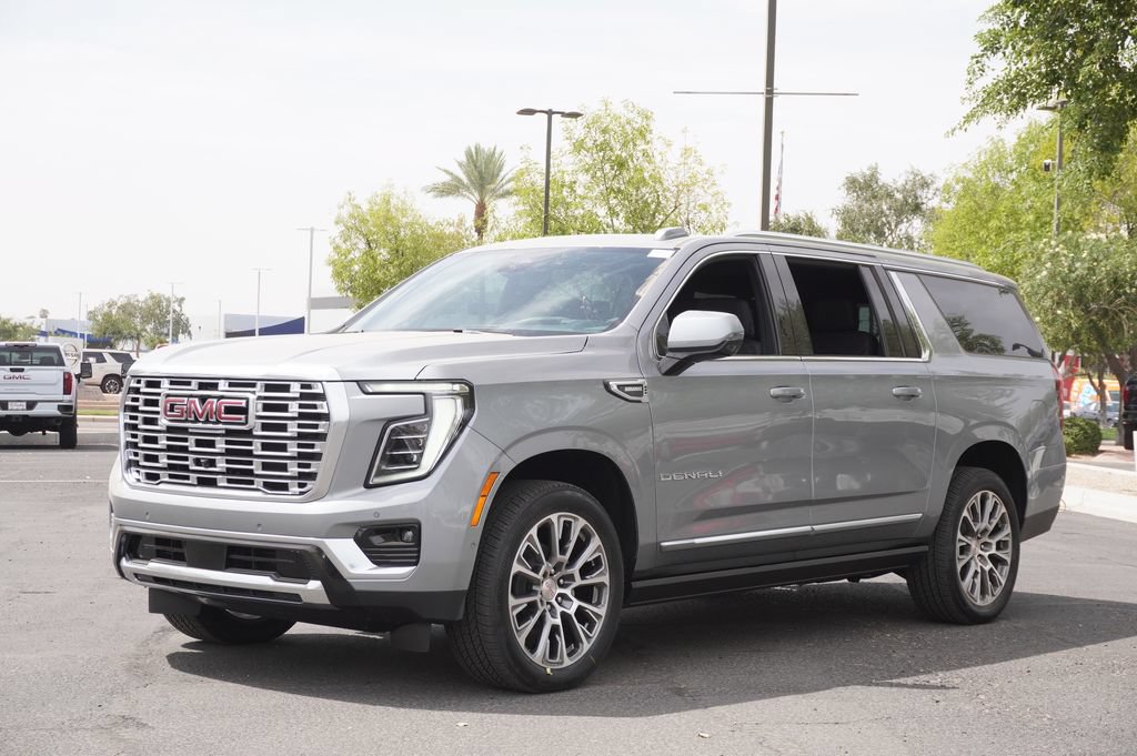 New 2026 GMC Yukon XL Denali w/ Denali Reserve Package AWD/4WD image 4