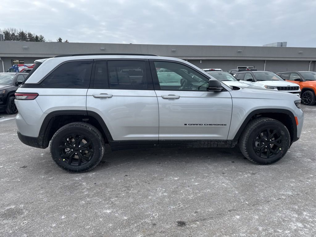 New 2026 Jeep Grand Cherokee Altitude image 6