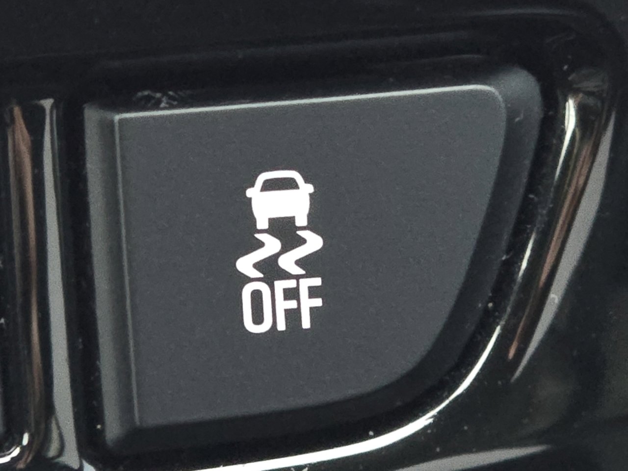 Used 2021 Buick Encore Preferred image 7