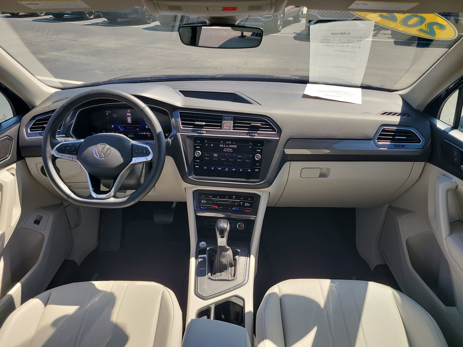 Used 2024 Volkswagen Tiguan SE image 13