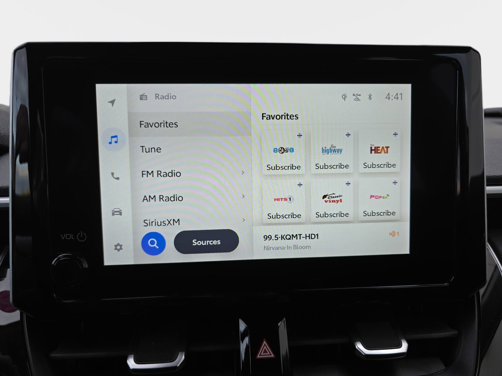 Used 2025 Toyota Corolla Cross XLE image 23