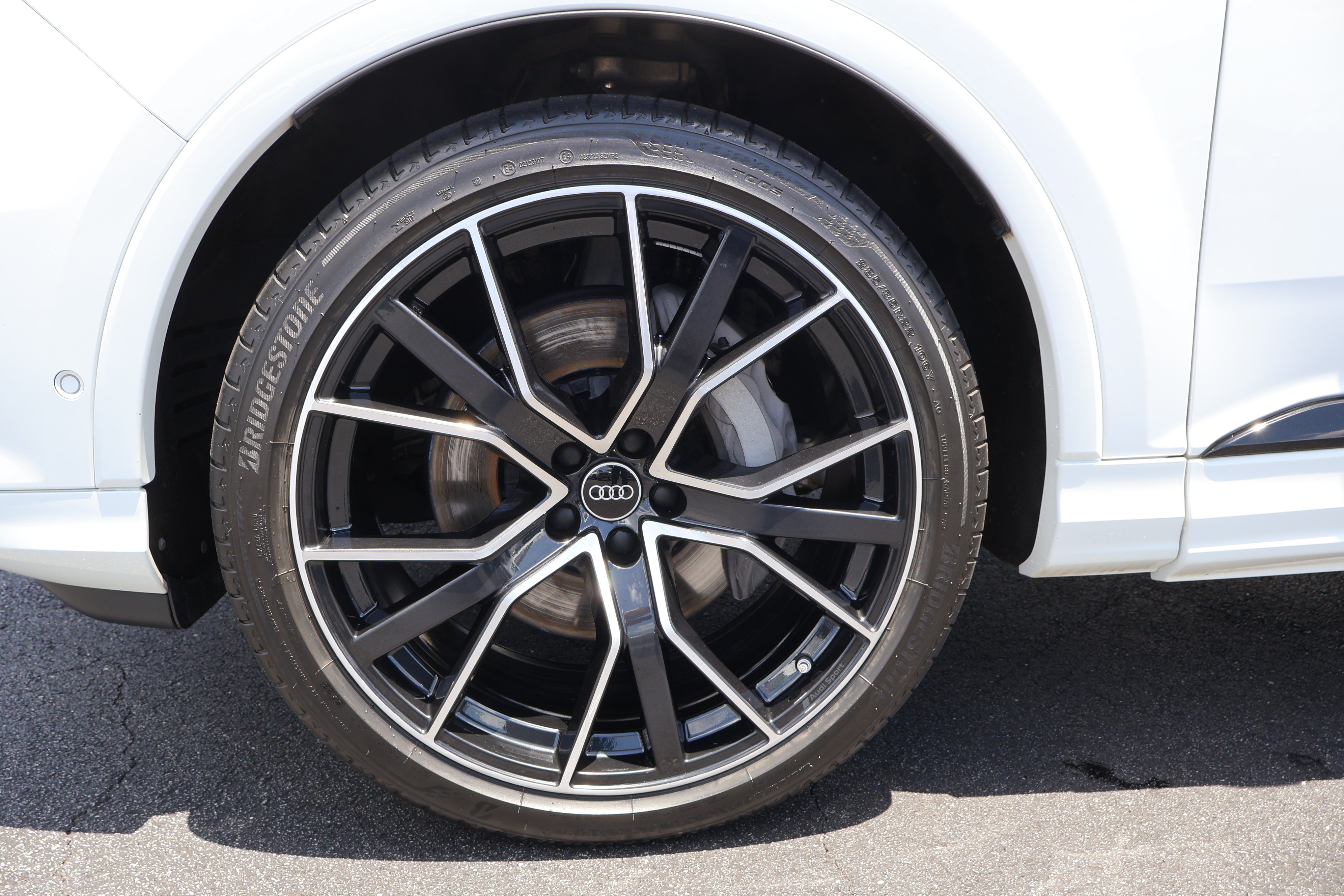 Used 2023 Audi Q7 3.0T Prestige AWD/4WD image 9