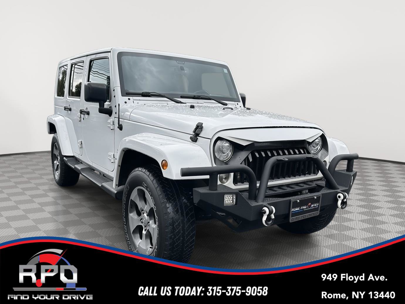 Used 2017 Jeep Wrangler Unlimited Sahara w/ Connectivity Group image 7