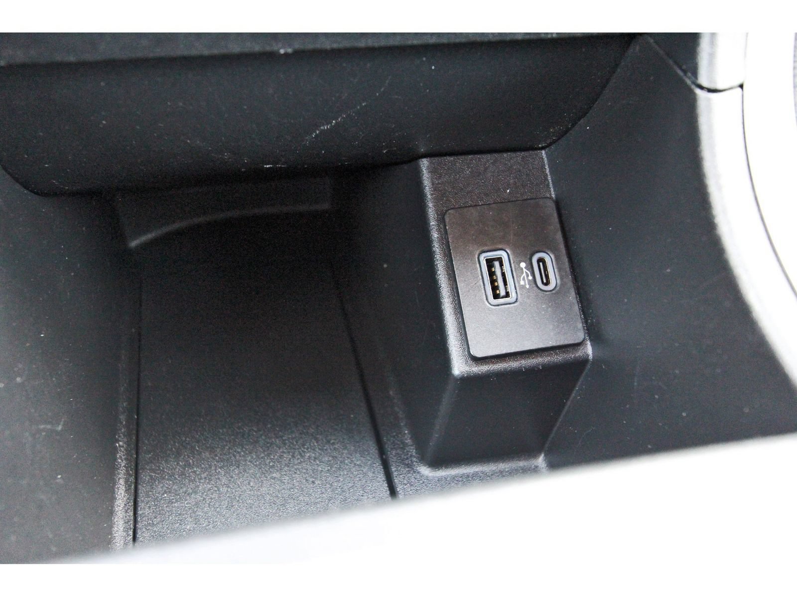 Used 2024 Ford Edge SEL AWD/4WD image 29