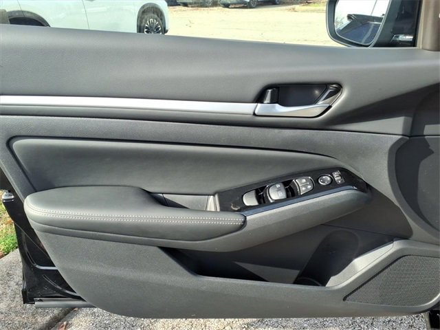 New 2025 Nissan Altima 2.5 SL image 7