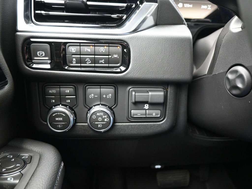 New 2026 GMC Yukon XL Denali image 21