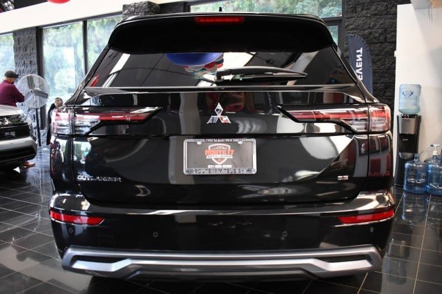 New 2026 Mitsubishi Outlander SE AWD/4WD image 14