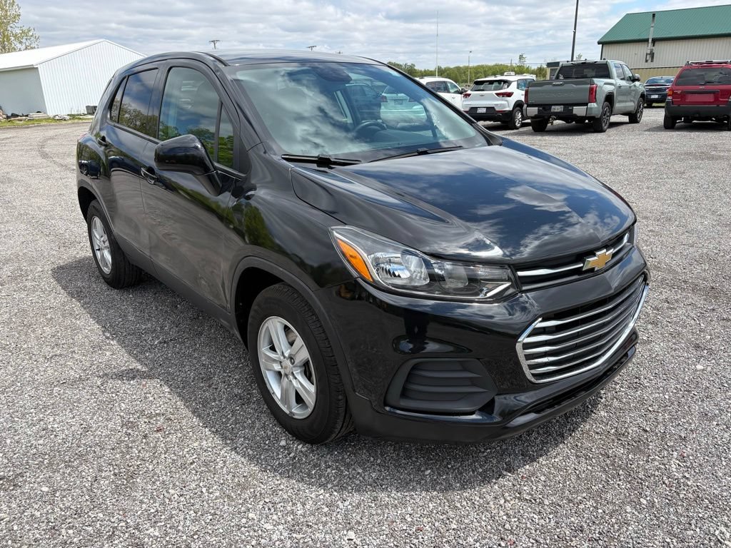 Used 2021 Chevrolet Trax LS w/ Tint and Cruise Package FWD image 1