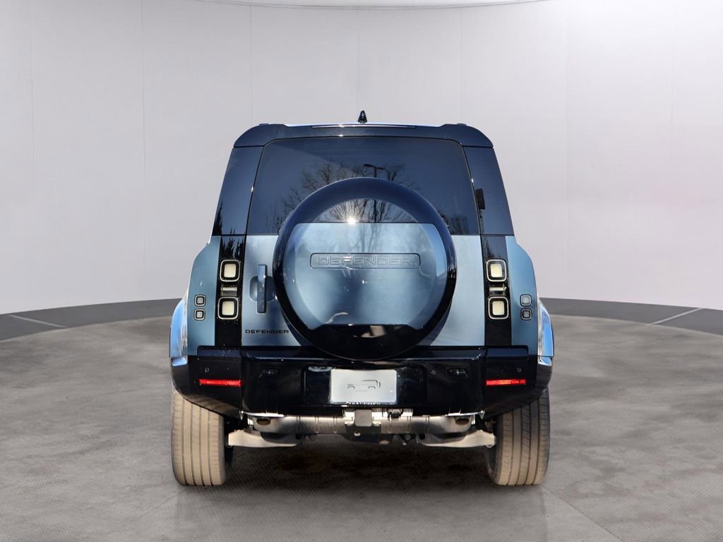 New 2026 Land Rover Defender 110 X-Dynamic SE image 6