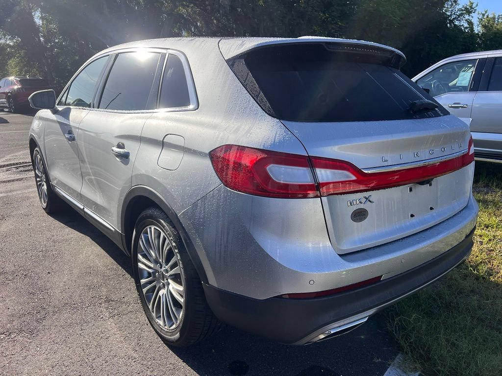Used 2016 Lincoln MKX Reserve FWD image 3