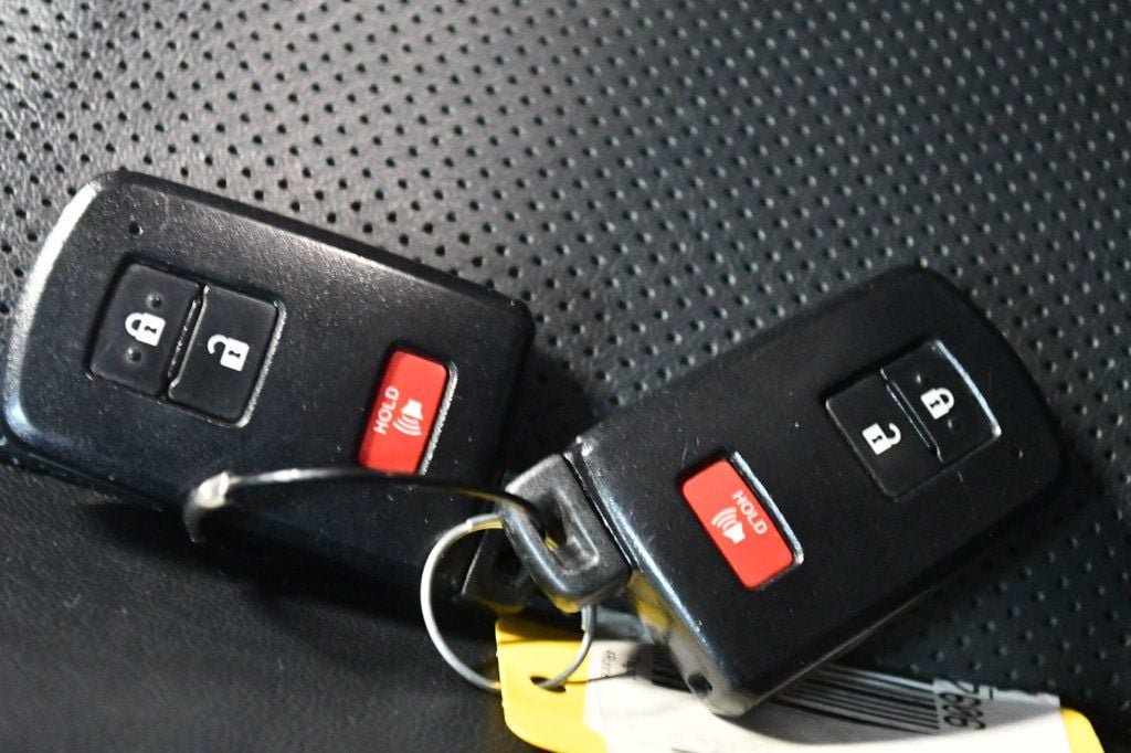 Used 2020 Toyota 4Runner Limited AWD/4WD image 82