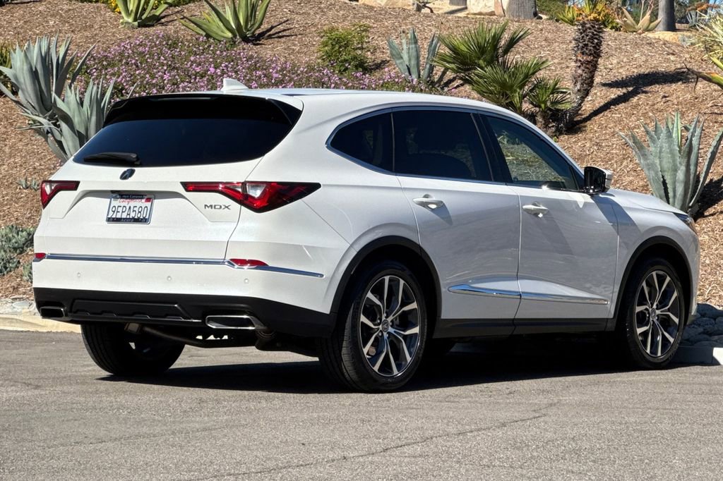 Certified 2023 Acura MDX FWD w/ Technology Package image 8